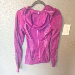 Lululemon size 4